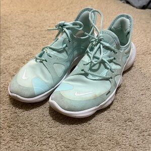 Nike Women's Mint Green Sneakers